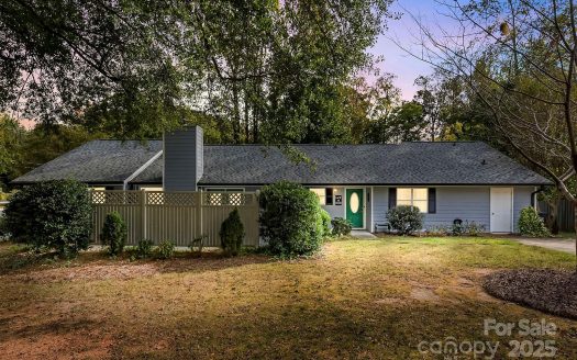 Multi Family Home for Sale in Charlotte, NC 28210 – 4 Bedrooms, 4 Baths – $799000