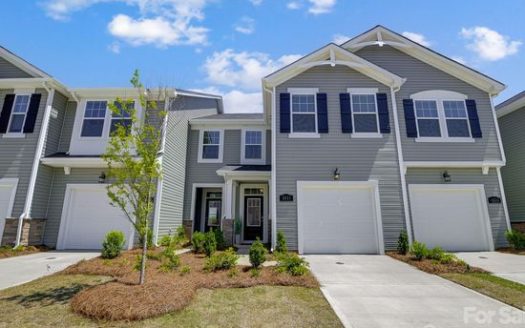 Townhouse for Sale in Charlotte, NC 28269 – 3 Bedrooms, 3 Baths – $384990