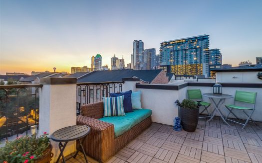 Townhouse for Sale in Dallas, TX 75201 – 3 Bedrooms, 4 Baths – $649999