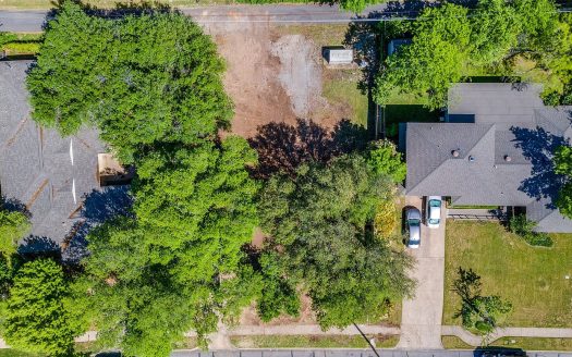Lot for Sale in Dallas, TX 75220 – 1 Bedroom, 1 Bath – $599000