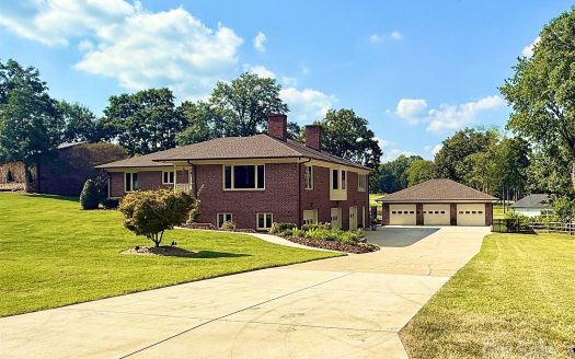 Single Family Home for Sale in Charlotte, NC 28214 – 4 Bedrooms, 4 Baths – $990000