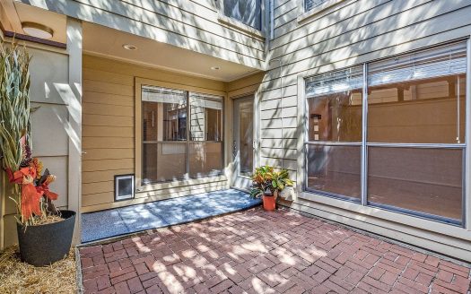 Condo for Sale in Dallas, TX 75204 – 2 Bedrooms, 2 Baths – $415000
