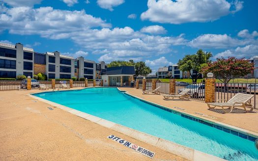 Condo for Sale in Dallas, TX 75243 – 2 Bedrooms, 2 Baths – $132000