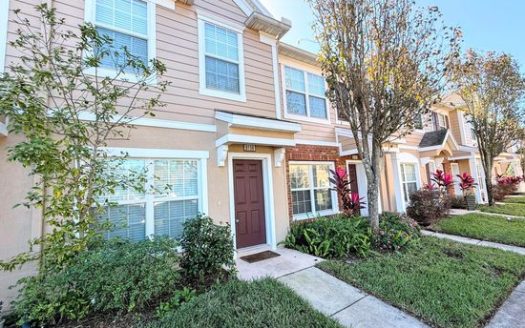 2-Bedroom Townhouse for Rent in Jacksonville, FL 32256 – $1650/mo | 3 Baths | Updated 2025