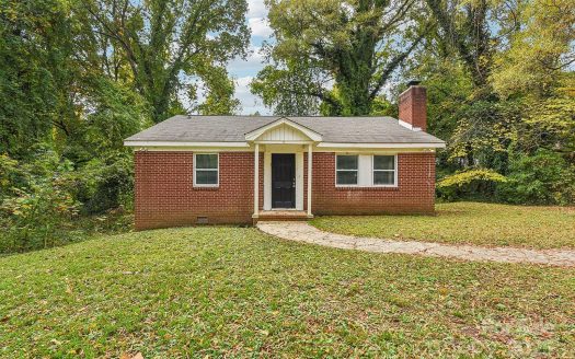 Single Family Home for Sale in Charlotte, NC 28208 – 3 Bedrooms, 1 Baths – $342200