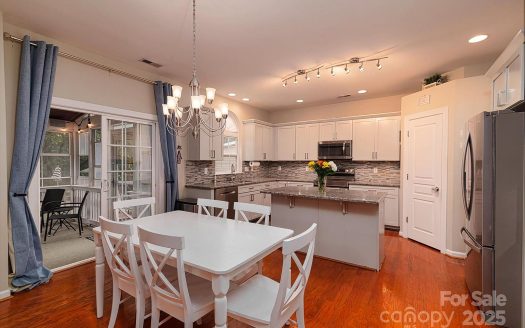 Manufactured for Sale in Charlotte, NC 28269 – 5 Bedrooms, 3 Baths – $560000
