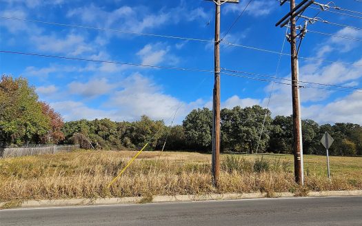 Lot for Sale in Fort Worth, TX 76120 – 1 Bedroom, 1 Bath – $105000