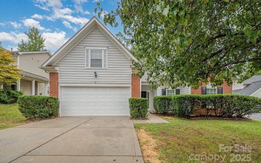 Single Family Home for Sale in Charlotte, NC 28269 – 4 Bedrooms, 2 Baths – $335000
