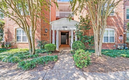 Condo for Sale in Charlotte, NC 28209 – 3 Bedrooms, 3 Baths – $680000