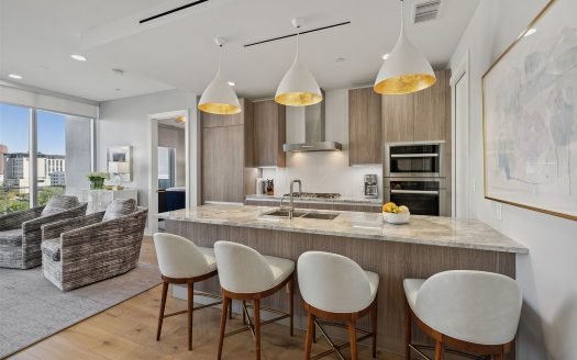 Condo for Sale in Dallas, TX 75201 – 2 Bedrooms, 3 Baths – $1035000