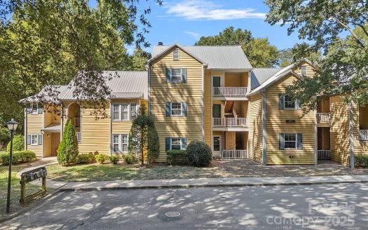 Condo for Sale in Charlotte, NC 28209 – 1 Bedroom, 1 Bath – $275000