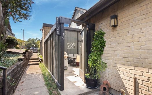 Condo for Sale in Dallas, TX 75236 – 3 Bedrooms, 2 Baths – $149990