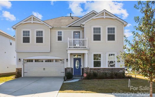 Single Family Home for Sale in Charlotte, NC 28269 – 5 Bedrooms, 3 Baths – $590000