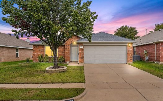Single Family Home for Sale in Hurst, TX 76053 – 3 Bedrooms, 2 Baths – $399000