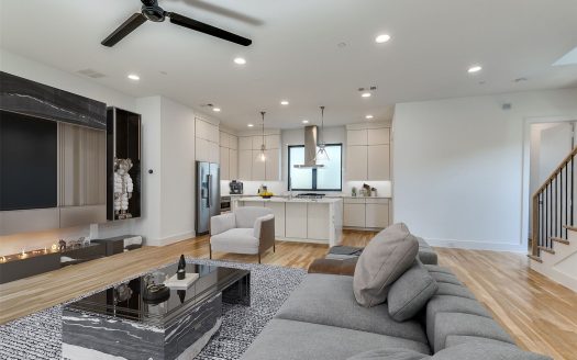 Condo for Sale in Dallas, TX 75235 – 2 Bedrooms, 3 Baths – $564000