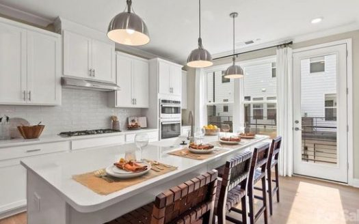 Townhouse for Sale in Charlotte, NC 28262 – 4 Bedrooms, 4 Baths – $440990