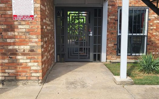 Condo for Sale in Dallas, TX 75219 – 1 Bedroom, 1 Bath – $174999