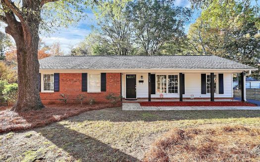 Single Family Home for Sale in Charlotte, NC 28215 – 3 Bedrooms, 2 Baths – $359900