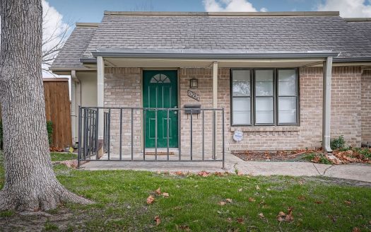 Townhouse for Sale in Dallas, TX 75240 – 2 Bedrooms, 2 Baths – $225000