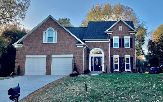 Single Family Home for Sale in Charlotte, NC 28210 – 5 Bedrooms, 4 Baths – $995000
