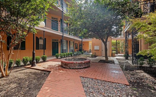 Condo for Sale in Dallas, TX 75214 – 1 Bedroom, 1 Bath – $184999