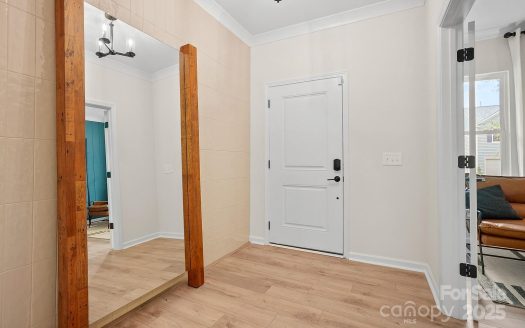 Single Family Home for Sale in Charlotte, NC 28278 – 5 Bedrooms, 3 Baths – $623715
