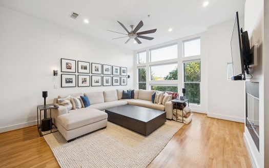 Townhouse for Sale in Dallas, TX 75204 – 2 Bedrooms, 3 Baths – $595000