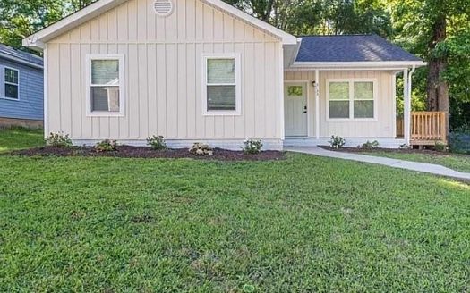 Single Family Home for Sale in Charlotte, NC 28208 – 3 Bedrooms, 2 Baths – $278000