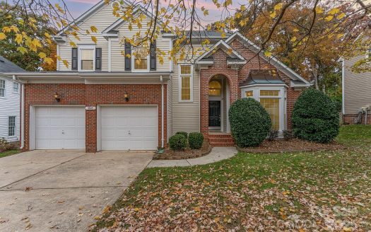 Single Family Home for Sale in Charlotte, NC 28269 – 4 Bedrooms, 3 Baths – $555000