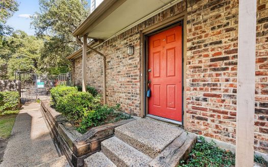 Condo for Sale in Dallas, TX 75243 – 2 Bedrooms, 2 Baths – $159777