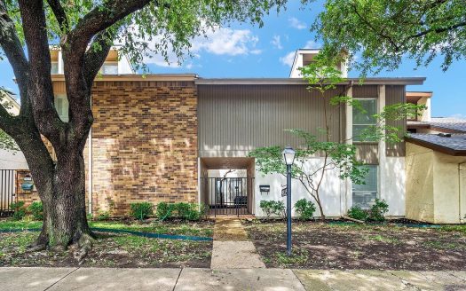 Townhouse for Sale in Dallas, TX 75243 – 4 Bedrooms, 3 Baths – $289000