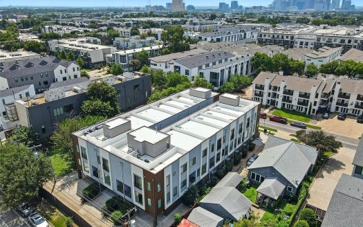 Condo for Sale in Dallas, TX 75206 – 2 Bedrooms, 3 Baths – $559990