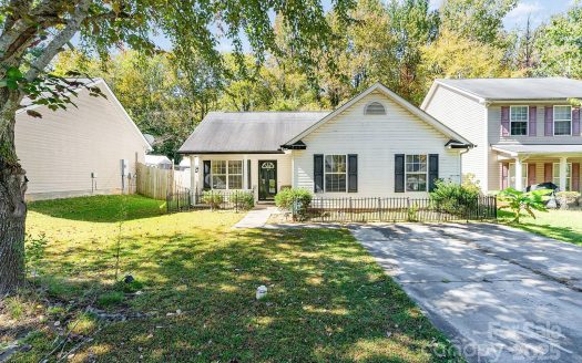 Single Family Home for Sale in Charlotte, NC 28208 – 3 Bedrooms, 2 Baths – $315000