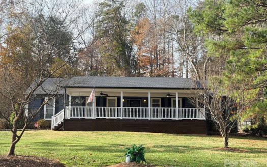 Single Family Home for Sale in Charlotte, NC 28215 – 3 Bedrooms, 2 Baths – $495000