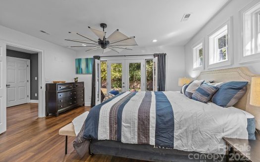 Single Family Home for Sale in Charlotte, NC 28205 – 2 Bedrooms, 2 Baths – $550000