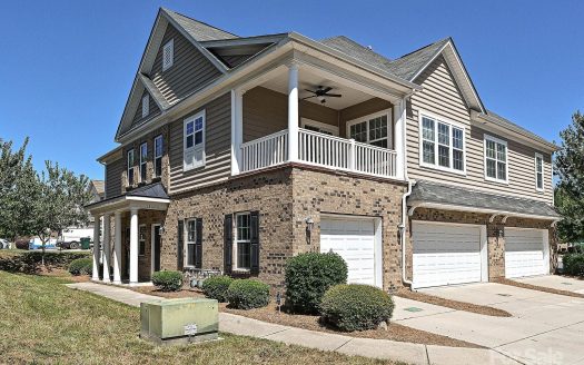 Condo for Sale in Charlotte, NC 28277 – 2 Bedrooms, 2 Baths – $299000