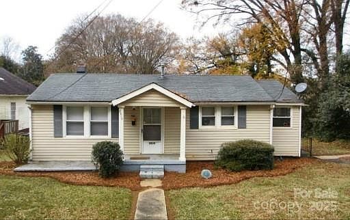 Single Family Home for Sale in Charlotte, NC 28208 – 2 Bedrooms, 1 Baths – $240000