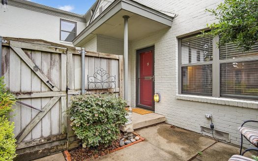 Condo for Sale in Dallas, TX 75235 – 2 Bedrooms, 2 Baths – $216000
