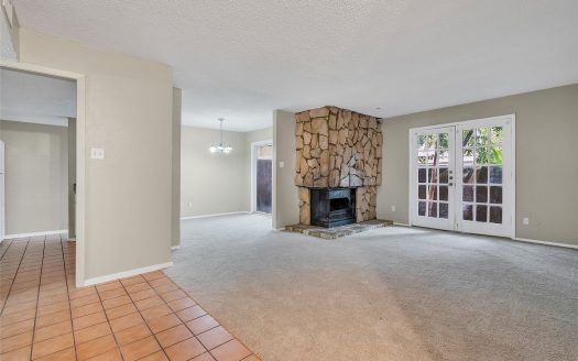 Condo for Sale in Dallas, TX 75231 – 3 Bedrooms, 2 Baths – $164900