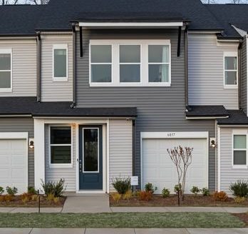 Townhouse for Sale in Charlotte, NC 28269 – 3 Bedrooms, 3 Baths – $338776