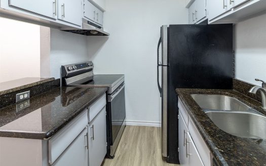 Condo for Sale in Dallas, TX 75204 – 1 Bedroom, 1 Bath – $147900