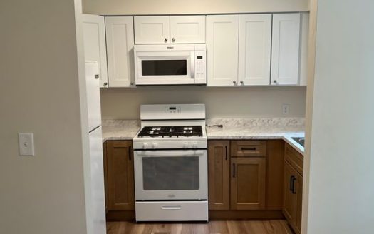 2-Bedroom Townhouse for Rent in Columbus, OH 43204 – $1450/mo | 2 Baths | Updated 2025