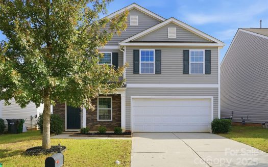 Single Family Home for Sale in Charlotte, NC 28269 – 3 Bedrooms, 3 Baths – $339900