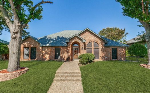 Single Family Home for Sale in Dallas, TX 75243 – 5 Bedrooms, 3 Baths – $625000