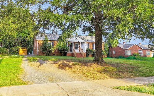 Multi Family Home for Sale in Charlotte, NC 28208 – 4 Bedrooms, 2 Baths – $465000