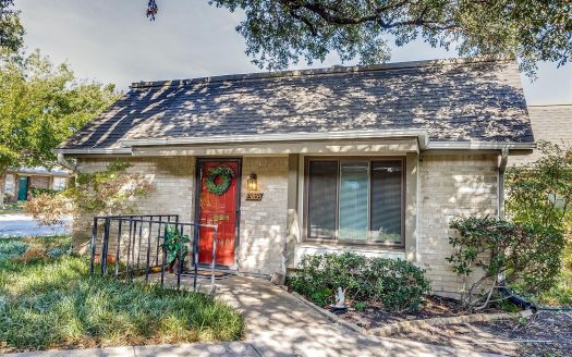 Townhouse for Sale in Dallas, TX 75240 – 3 Bedrooms, 2 Baths – $234500