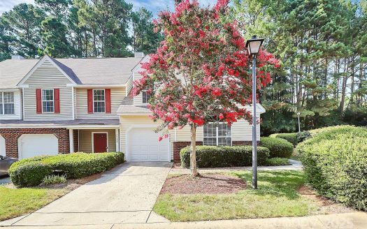 Townhouse for Sale in Charlotte, NC 28269 – 3 Bedrooms, 2 Baths – $289990