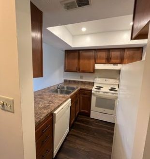 2-Bedroom Townhouse for Rent in Columbus, OH 43235 – $1700/mo | 2 Baths | Updated 2025