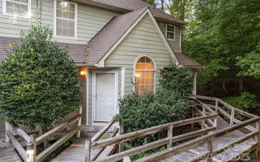 Condo for Sale in Charlotte, NC 28210 – 1 Bedroom, 1 Bath – $195000