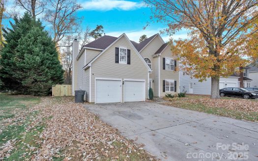 Single Family Home for Sale in Charlotte, NC 28216 – 4 Bedrooms, 3 Baths – $429990